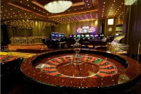 Salla e pokerit e kazinosГ« buzГ« lumit, Г§mimi i kazinosГ« barona nГ« shuplakГ«